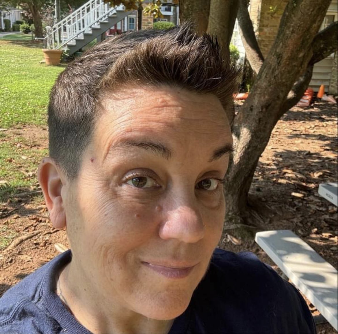 ImMeme0's tweet image. Meet Jennifer Collins. She is a professor in the American Studies department at the @UofAlabama.

She describes the Pennsylvania assassin as &quot;a really lousy shot&quot; who not only missed Trump but also the people behind him. She then suggests that Trump fake his own assassination and…