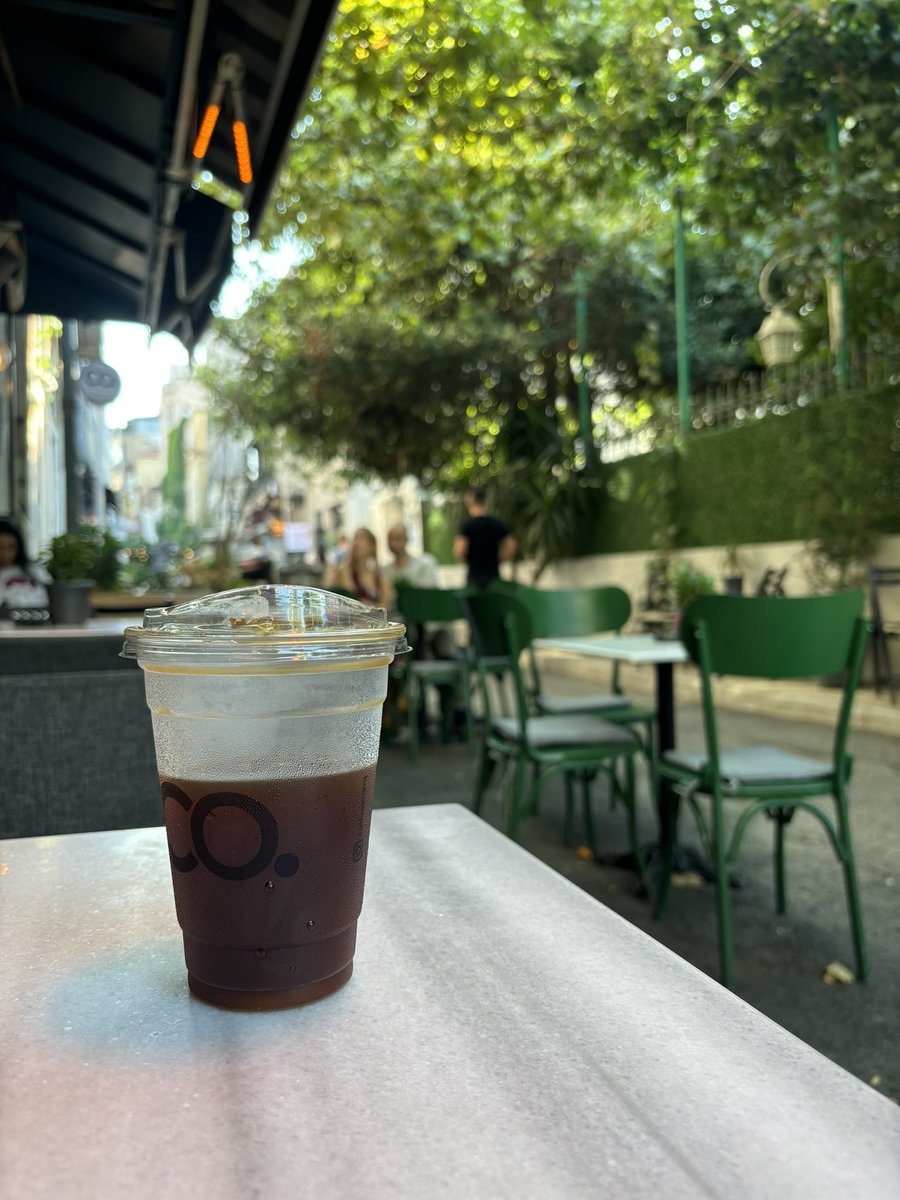 Kahve içiyoruz kendimize