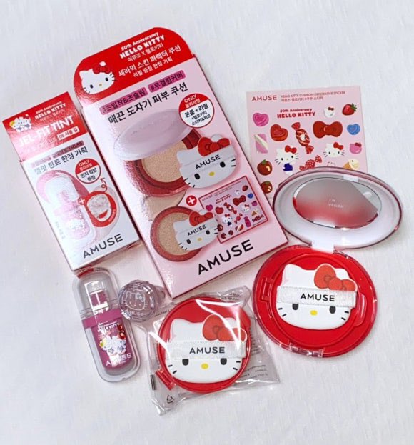 gemmstore's tweet photo. AMUSE X HELLO KITTY วางขาย  1 สิงหานี้ หยอดปุกรอเลยคับ เรารับพรี 🍓🌟 https://t.co/ZLSdEpVuou