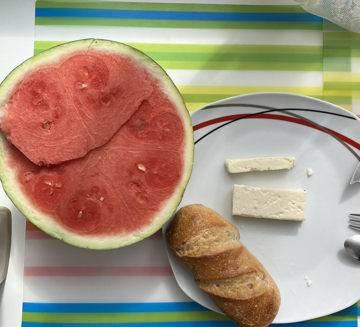 Beni hayatta en çok mutlu eden 3 şey:

1- Ailem
2- Fenerbahçe
3-