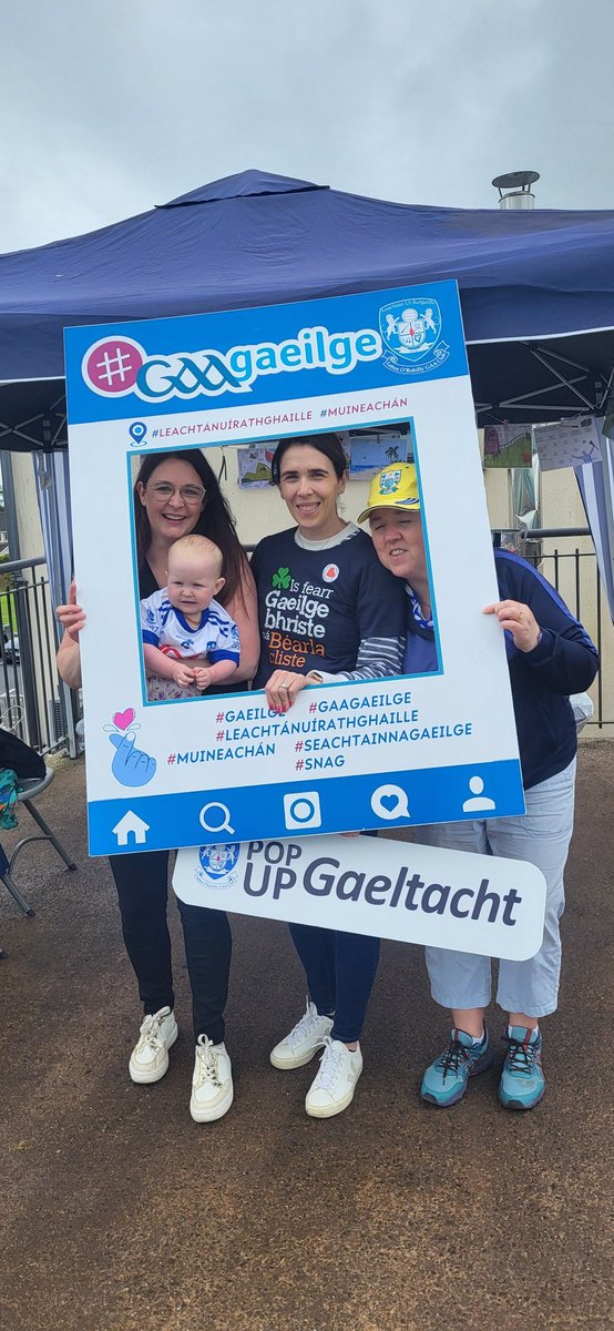Tá muid reidh anseo i <a href="/LattonGAA/">Latton O'Rahilly GAA</a> leis an PopUp Gaeltacht! <a href="/monaghangaa/">@monaghangaa</a> <a href="/MonaghanCoCo/">Monaghan County Council</a> <a href="/CnaG/">Conradh na Gaeilge ⭕️</a> #GAAGaeilge