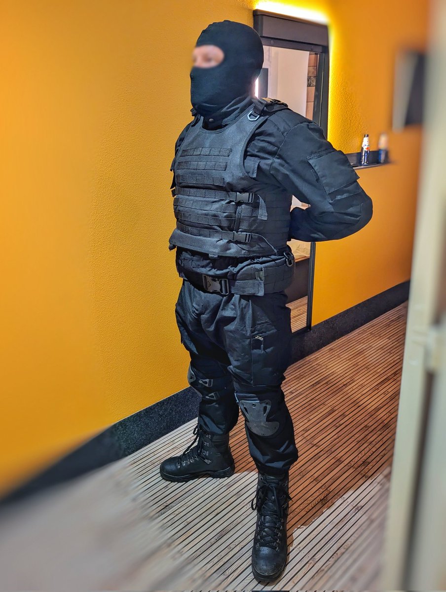 Tactical pal says "Hi, Sir"