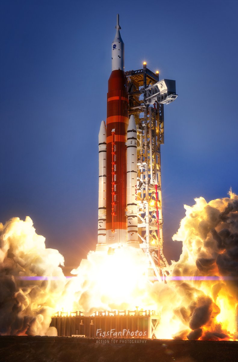 esa's tweet photo. 😍Shout out to Benedek at @FigsFanPhotos, a photographer for @LEGO_Group, who sent us these great shots of the first @NASA_SLS #ArtemisI launch and the Orion spacecraft with its European Service Module around the #Moon! What do you think? 

#InternationalMoonDay #IMD2024