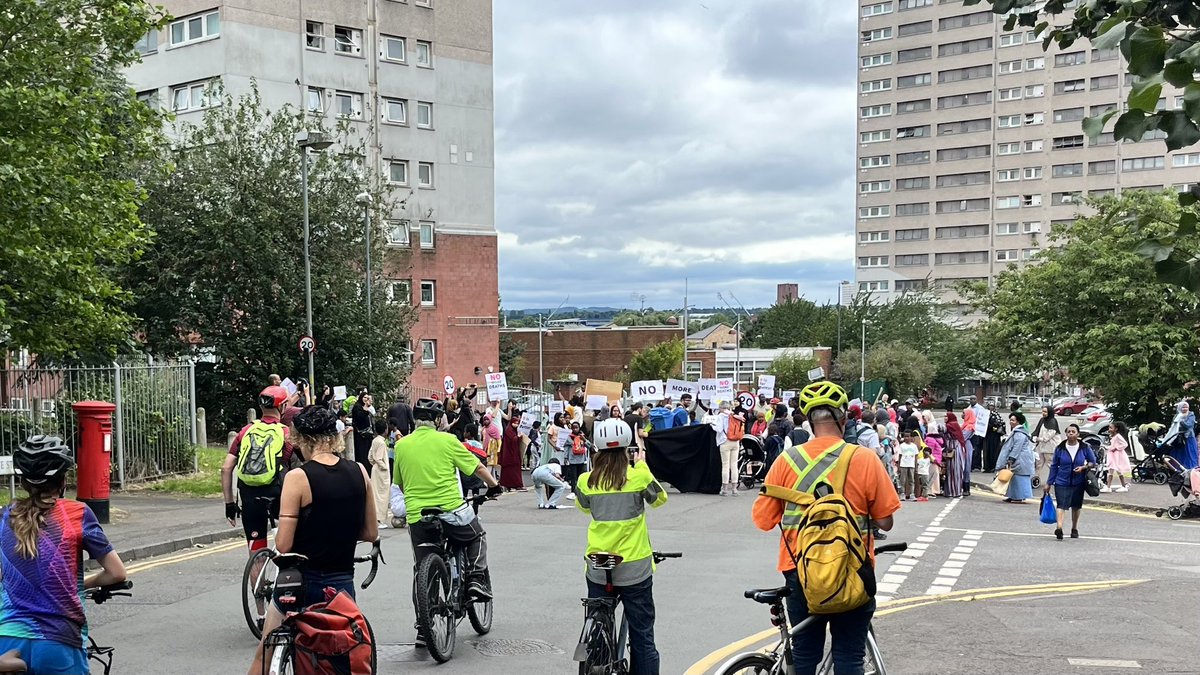 BrumCJC's tweet photo. Today friends, neighbours &amp; campaigners stood together in solidarity with the Yahia family. Four year old Mayar Yahia lost her life in April when a driver crashed into pedestrians on Upper Highgate Street. When will action be taken to ensure no one else has to suffer such loss? https://t.co/OTTj1GJUUM