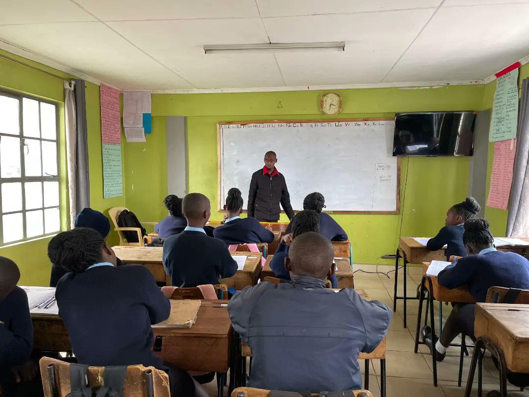 TanariTrust's tweet image. &quot;You shall teach them to your children, talking of them when you are sitting in your house, and when you are walking by the way, and when you lie down, and when you rise.&quot;
Deuteronomy 11:19(NIV)
#EmpoweringYouthforLife
#SchoolPrograms