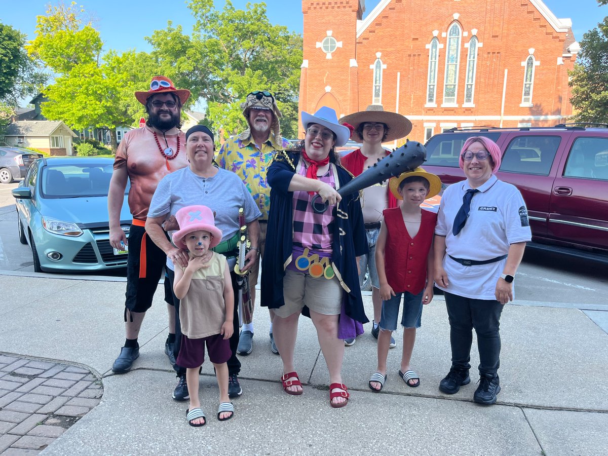 pyrocrush88's tweet photo. Our hometown mini Comic-Con. Of course we all did #OnePiece

We did a mix of @OnePieceAnime  and @onepiecenetflix . See if you can guess each character. ❤️ https://t.co/WWch9nyBK7