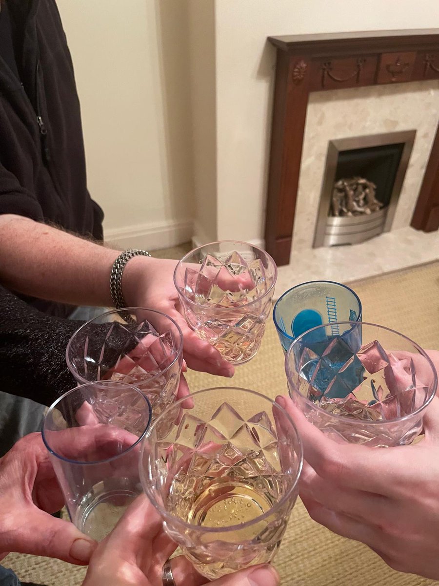 Bizbeth88's tweet photo. Yesterday, at the 11th hour &amp; after a  stressful 2 days, @HarrySargent83 &amp; I got the keys to our new house. It's bittersweet as my dad isn't here to see it &amp; 1 of the main reason we've got this house is to be close enough to care for my mum now he isn't here - but we're happy ❤️ https://t.co/dlBkaI9yNC