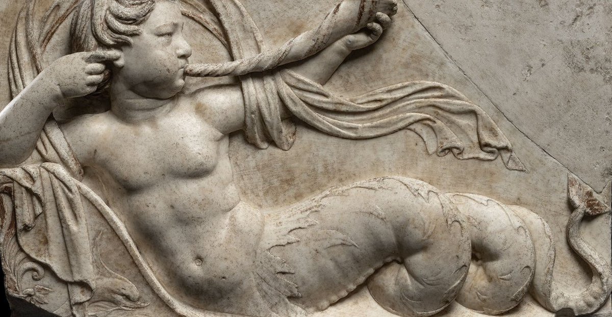 PalazzoGrimani's tweet photo. [...] Tempo grave. Nell'afa
arde tutto di sete.
Suona di tra le foglie dolce la cicala...
E il cardo infiora [...]
#Alceo

📸 Rilievo con giovane tritone che suona la buccina, fine XV s.,  sala di Callisto, #PalazzoGrimani https://t.co/t3qwes08IP