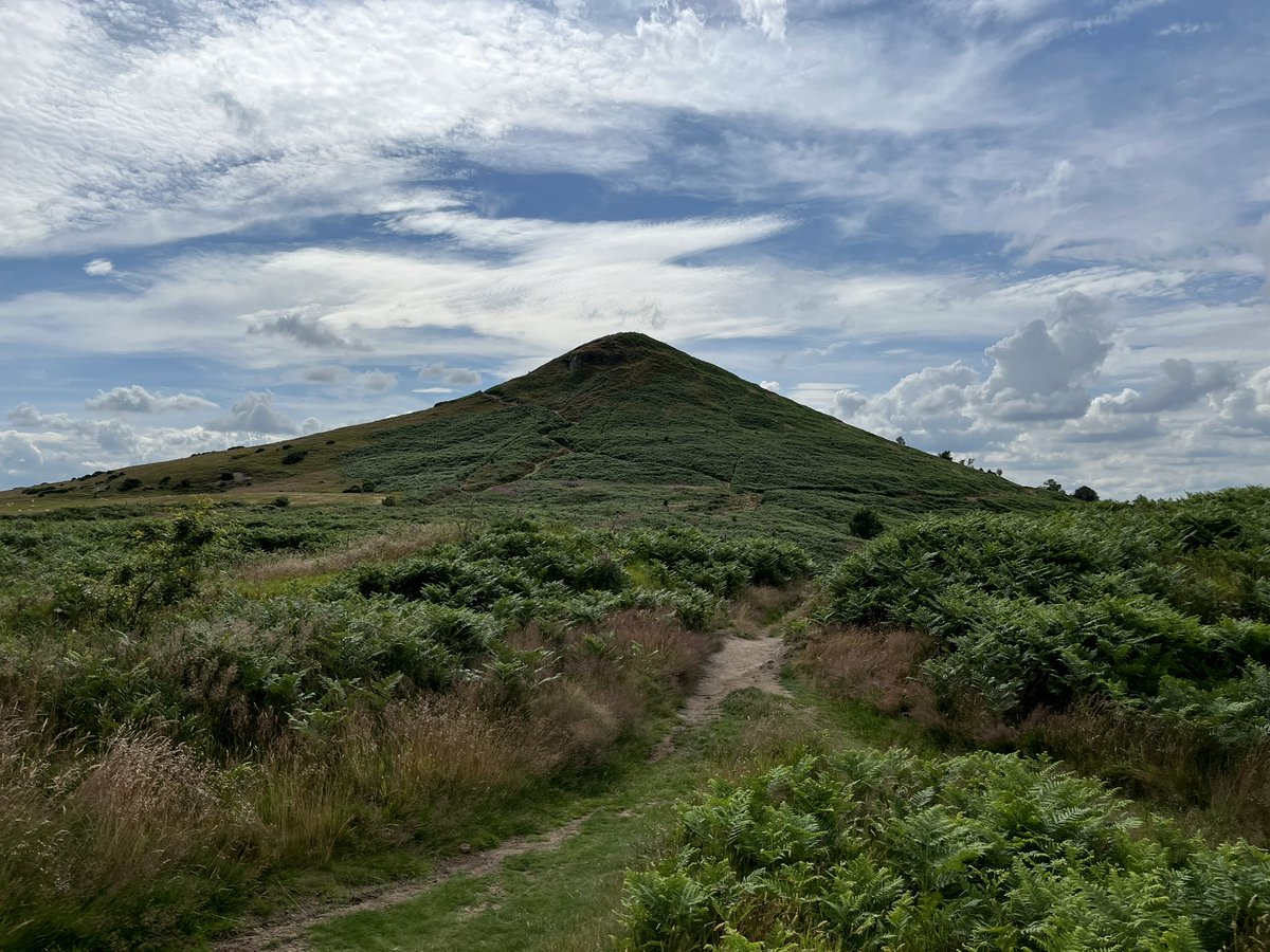 rcuffy's tweet image. Never tire of Roseberry Topping.
The fifth highest mountain in Europe.
Conquered by very few