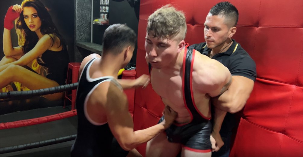 GP_Loverz's tweet photo. Wrestling Loser Gets a Gut Workover

The referee restrains Danniel's arms as his wrestling opponent tells him that he has to suffer 10 minutes of punches to his muscled abdomen

Watch full video here: 
https://t.co/RzjCK966HI

#gutpunching #abs #sixpack https://t.co/WPbCxPac4z