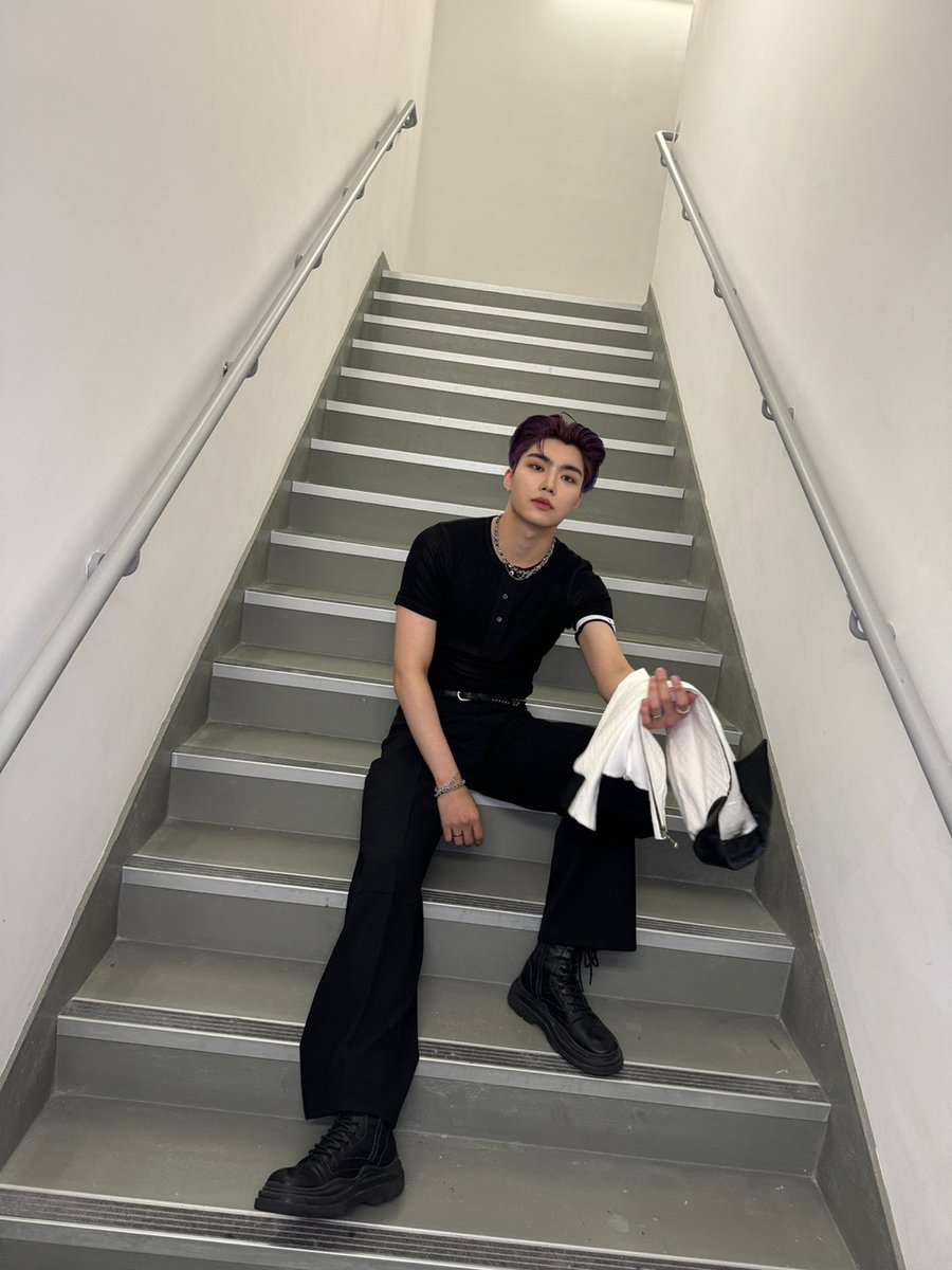 ZB1_official's tweet image. _💌

TMEA에서 너무너무 즐거운 시간이었어요 제로즈 여러분들의 응원 속에서 오랜만에 무대여서 너무 신났답니다 제로베이스원의 다양한 남은 무대들도 기대 많이 해주세요 워아이니 ❤️

#PARKGUNWOOK #박건욱
#ZEROBASEONE #ZB1 #제로베이스원