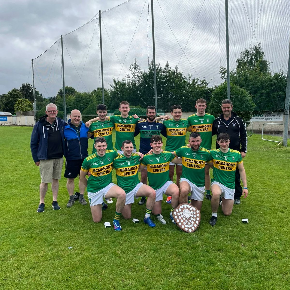 blayneyhurling's tweet photo. Congratulations to our Seniors on winning the Kilmacud 7's today, beating Dungannon in the final💚💛

Go h-iontach ar fad👏👏
#kilmacud 7's
#blayneyhurling https://t.co/VbsSKiVa45