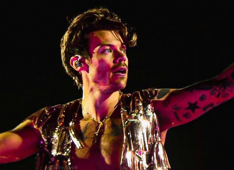 he looks like a painting..