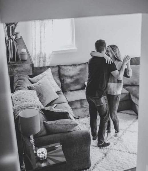 anmichael2808's tweet photo. Entertaining other women on social media is still cheating. 
I promise you they don't love you like the girl you're hiding it from.
Get off your phone and appreciate what you have before it becomes what you had.
#relationshipadvise
#couplegoals #TrueIntimacy #LoveandDeepspace https://t.co/MTBWcetPCm