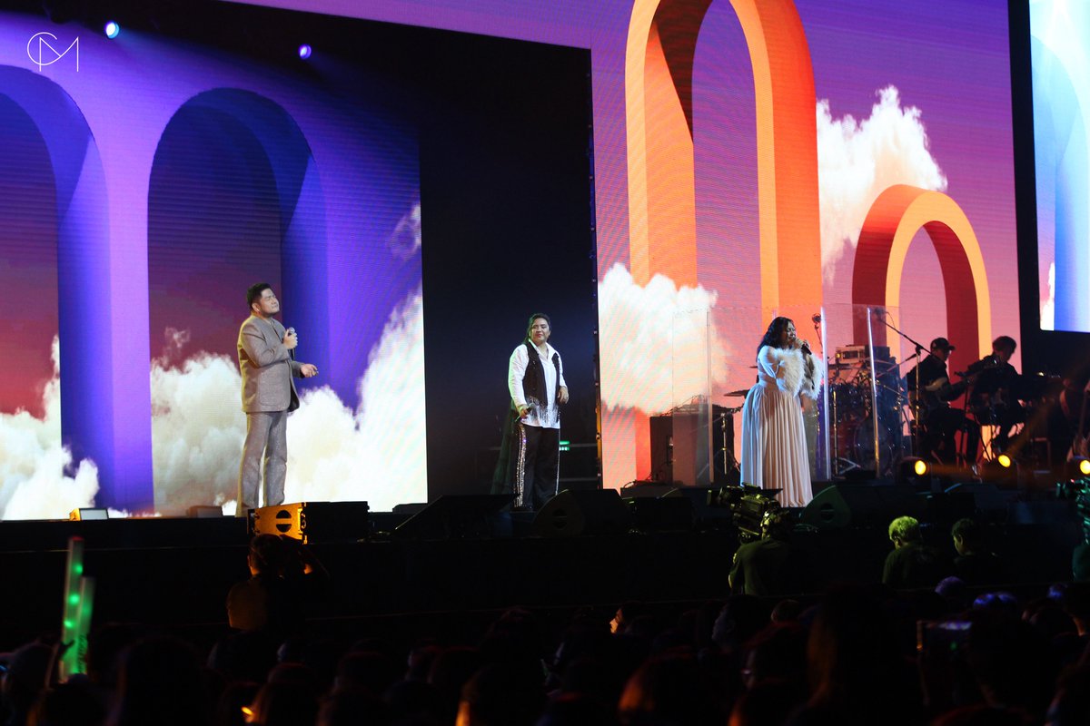 CM2Connect's tweet photo. “เบน ชลาทิศ / มาเรียม เกรย์ / ตั้ม วราวุธ / ซานิ นิภาภรณ์ / นุ๊ก ธนดล” ร่วมเป็นแขกรับเชิญสุดพิเศษ ในงาน “อำพลฟูดส์ พรีเซนต์ วาไรตี้ชีรีส์คอนเสิร์ต ยัยตัวร้ายกับนายหัวโจก”

#คอนเสิร์ตเต๋าปาน2024
#ยัยตัวร้ายกับนายหัวโจก
#RSSHOWBIZ #RSMUSIC
#โตมากับอาร์เอส 
#NookThanadon #นุ๊กธนดล https://t.co/X6owNt60lB