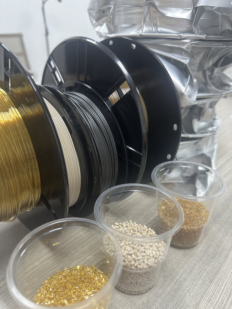 Lifanboy's tweet photo. PEEK，PEI，PPS，PPSU，PVDF，TPI，PI，PES，PSU Anti-static high-temperature plastic raw materials, profiles, injection molding parts customized wholesale, injection molding processing customized orders。#Plastic #Mould #Rawmaterials #ImportedfromChina https://t.co/KMhTXWm4ak