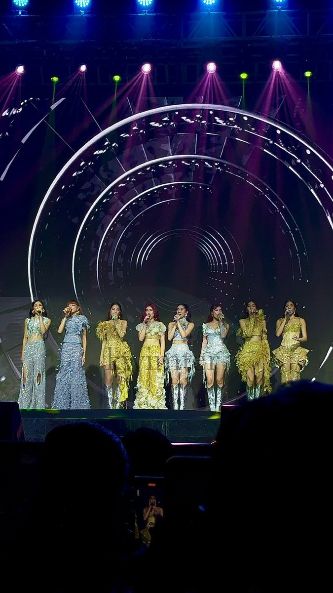 kwimter's tweet photo. I thought I will never love another girl group as much as I loved SNSD but BINI came and I had no regrets jumping and coming back to being a fangirl. 

Like I said to myself in the middle of the concert last week while staring at them: 

SO THIS IS WHAT BEING ALIVE FEELS LIKE 🌸 https://t.co/ncukvdCaiU