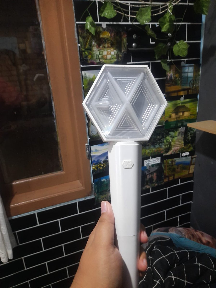 Bananauyu61's tweet photo. WTS // WANT TO SELL

PRELOVED LIGHTSTICK EXO VER 3
Masih dapet printilan pc kai .570k aja bisa nego yaa. Dom bogor kota bisa cod, shopee juga bisa banget!

Yang mau liat condi boleh dm aku ok

Tag. Wts sell ls lightstick exo ver3 official #zonauangᅠᅠ https://t.co/NsTvea75KP