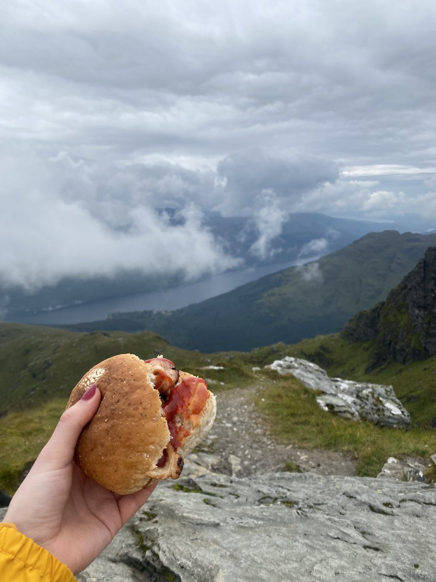 sky_libs's tweet image. Walked and scrambled for 3 hours to cook a bacon sandwich then stumble back down 👍🏻