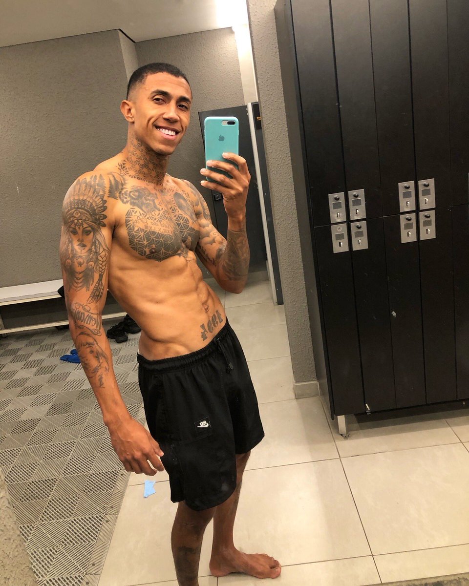 juliaozadaa's tweet photo. 🤙🏽😆 https://t.co/ntAmjYwr4R