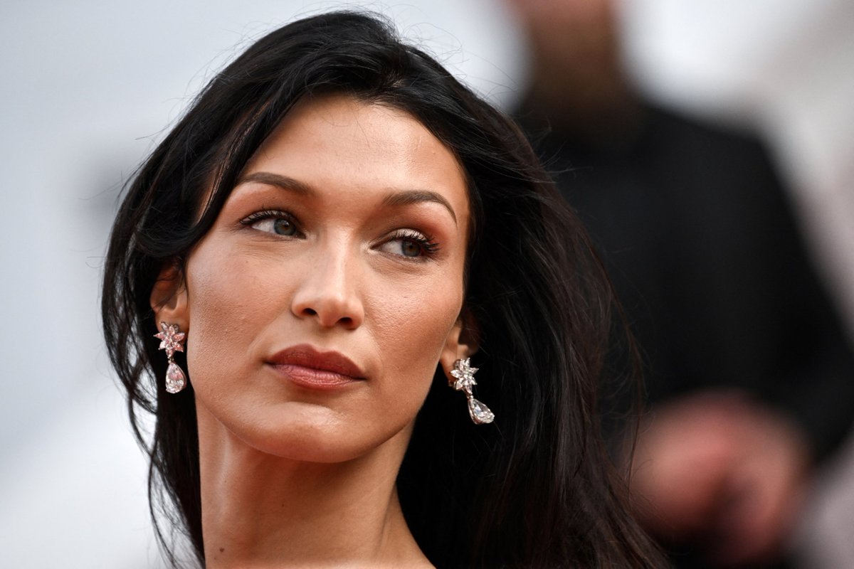 The story of Bella Hadid’s family: 

The family of Mohamed Hadid (Bella’s father) sheltered a Jewish family that fled from Poland out of fear of being killed by the Nazis

The Hadid family sheltered the Jewish family at their home in Safad, Palestine🇵🇸 for 2 years before that