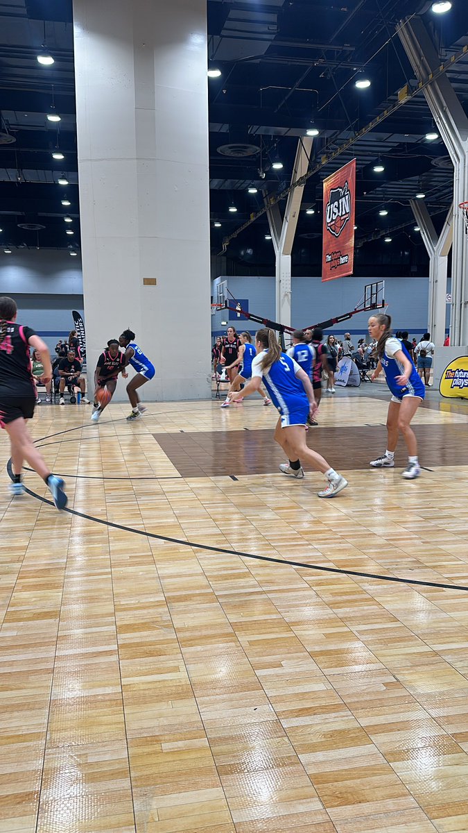 🚨Started 10:30am game early on Court 4 - @Playmkrs16uBSTL