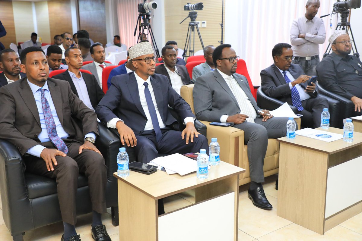 MoEWRSo's tweet photo. @MoEWRSo officially launched the electricity service provider’s licensing framework in Mogadishu, aiming to regulate and improve the electricity supply industry in Somalia. #ESPs_Licensing #EnergySector #Somalia https://t.co/AAWtCm8FK6