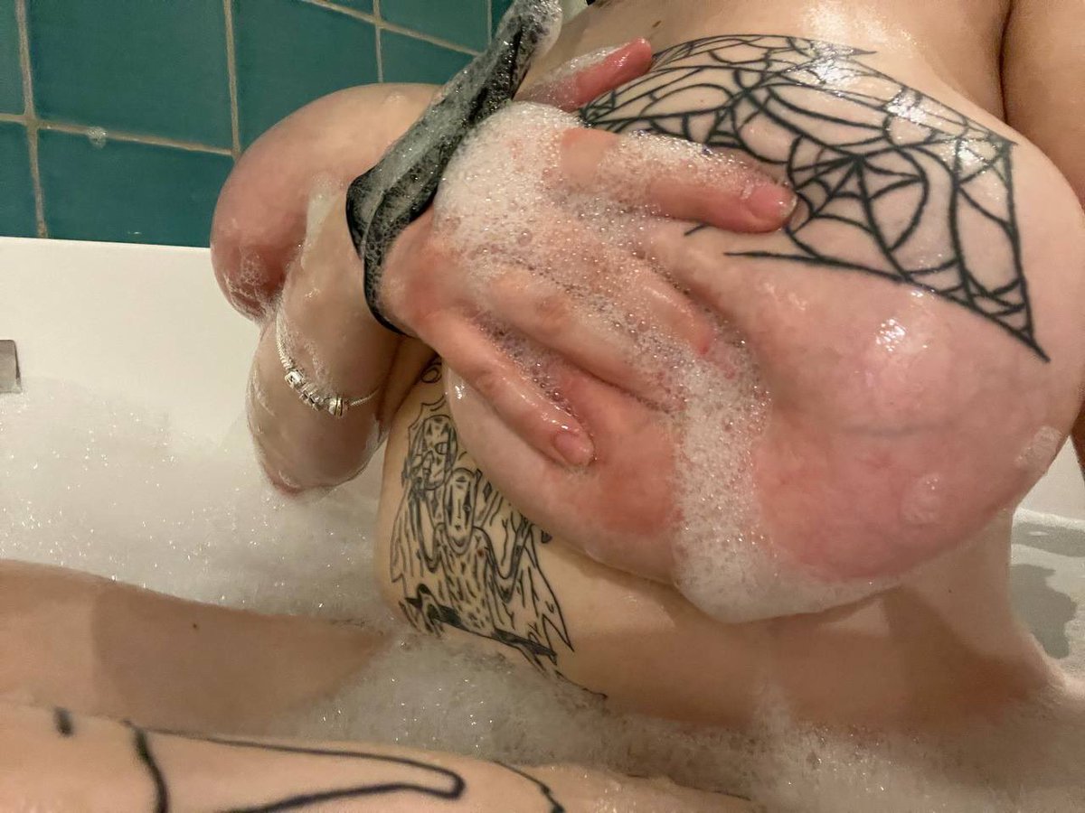 julesvictoria03's tweet photo. 