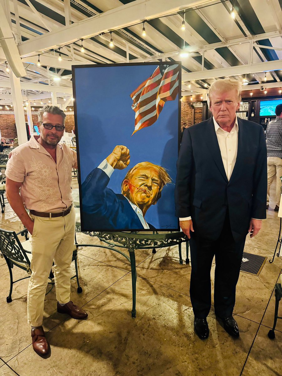 Trump receives EPIC Painting of his ICONIC assassination reaction. 

The Legend will never die 👊🏼🇺🇸