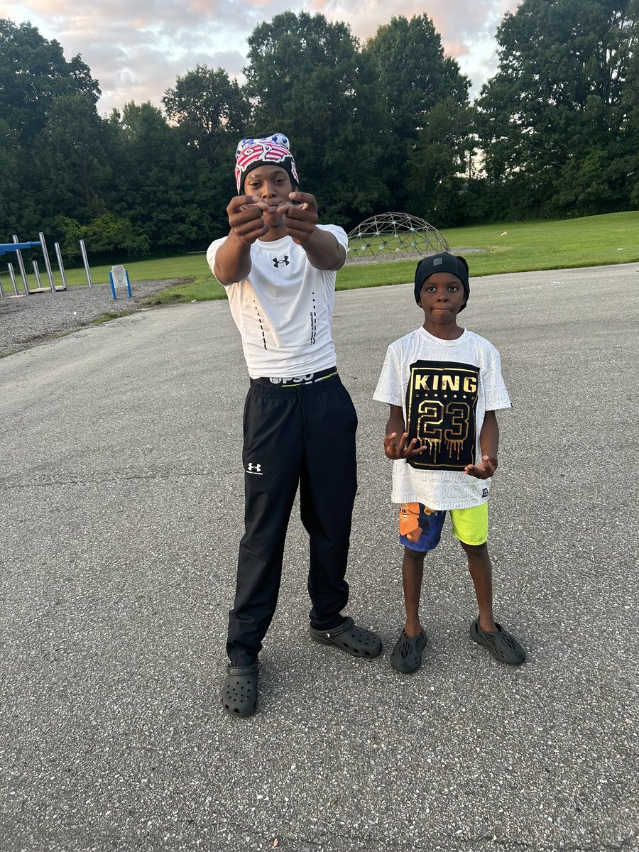 skeeze99's tweet photo. i'm fa the youth💞🦅 https://t.co/I8ZrbMdtUn
