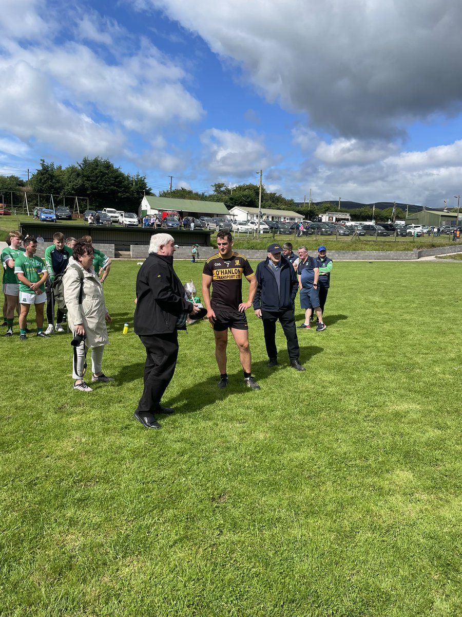 clydaroversgaa's tweet photo. Well done the team and management led by captain Diarmuid and coach Johnny. Also congrats to Cathal man of the match. https://t.co/LYzoP7zZ9Q