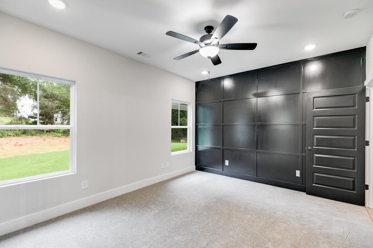 TrittRealty's tweet photo. 🏡 SOLD!! 🏡 We're thrilled to share the first build of this stunning floorplan, and it's a hit! Congratulations to the wonderful couple who now call Downtown Carrollton home!

#NewHome #Sold #downtowncarrolltonga #trittqualityhomes #teamtritt #newconstruction #westgarealestate https://t.co/aAczGERmVJ