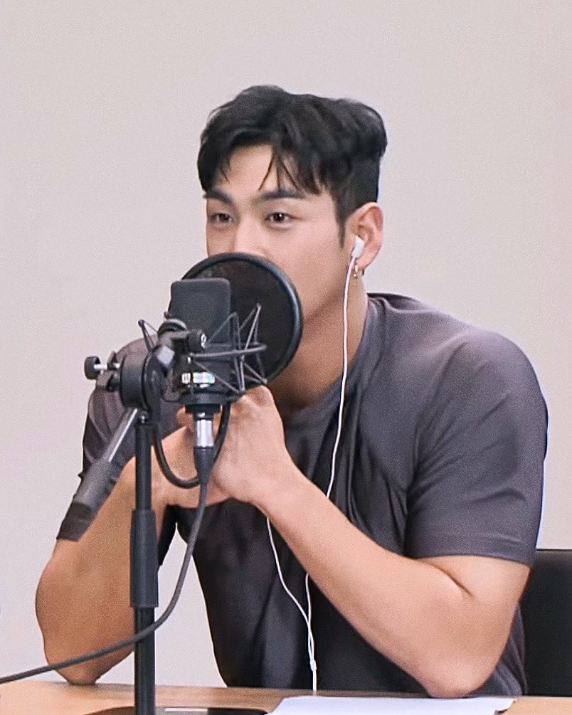 baek072195's tweet photo. #우리의_푸른여름_동호야_생일축하해
#Dear_mySUMMER_DH
HAPPY BIRTHDAY BAEKHO 🐯🎂

#KANGDONGHO
#백호 #강동호 #BAEKHO https://t.co/nX8rgfQtLI