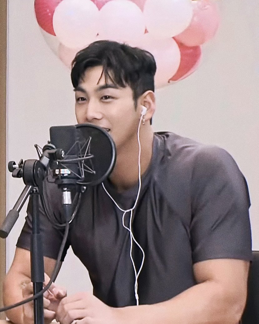 #우리의_푸른여름_동호야_생일축하해
#Dear_mySUMMER_DH
HAPPY BIRTHDAY BAEKHO 🐯🎂

#KANGDONGHO
#백호 #강동호 #BAEKHO