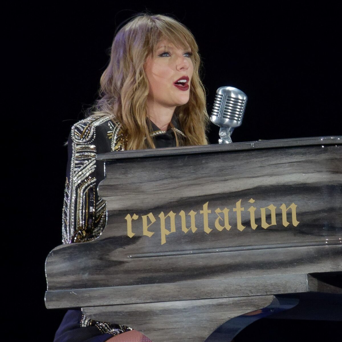 AcervoCharts's tweet photo. Taylor Swift anunciará o “Reputation (Taylor’s Version)” nos próximos dias, segundo teorias. https://t.co/VO9eIQJm8g