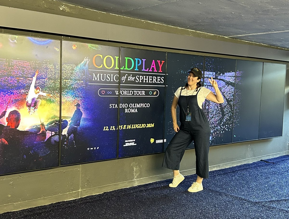 Laura Bacon tweet media