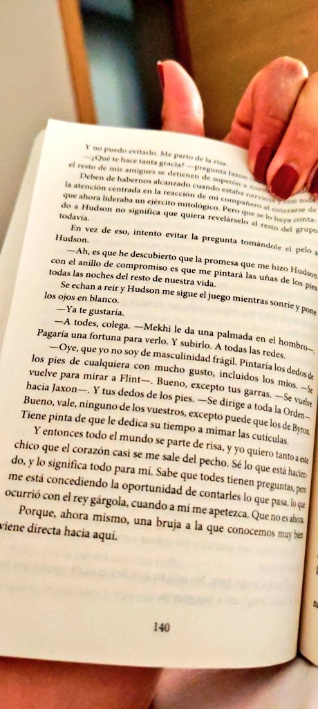 PauSilvera's tweet photo. Para mi la inclusión es tener libros en braille en la librería ( unos cuentos preciosos que llegaron ayer) pero no lo es encontrar todes, amigues en mi lectura...😐 https://t.co/MVhNJWiozc