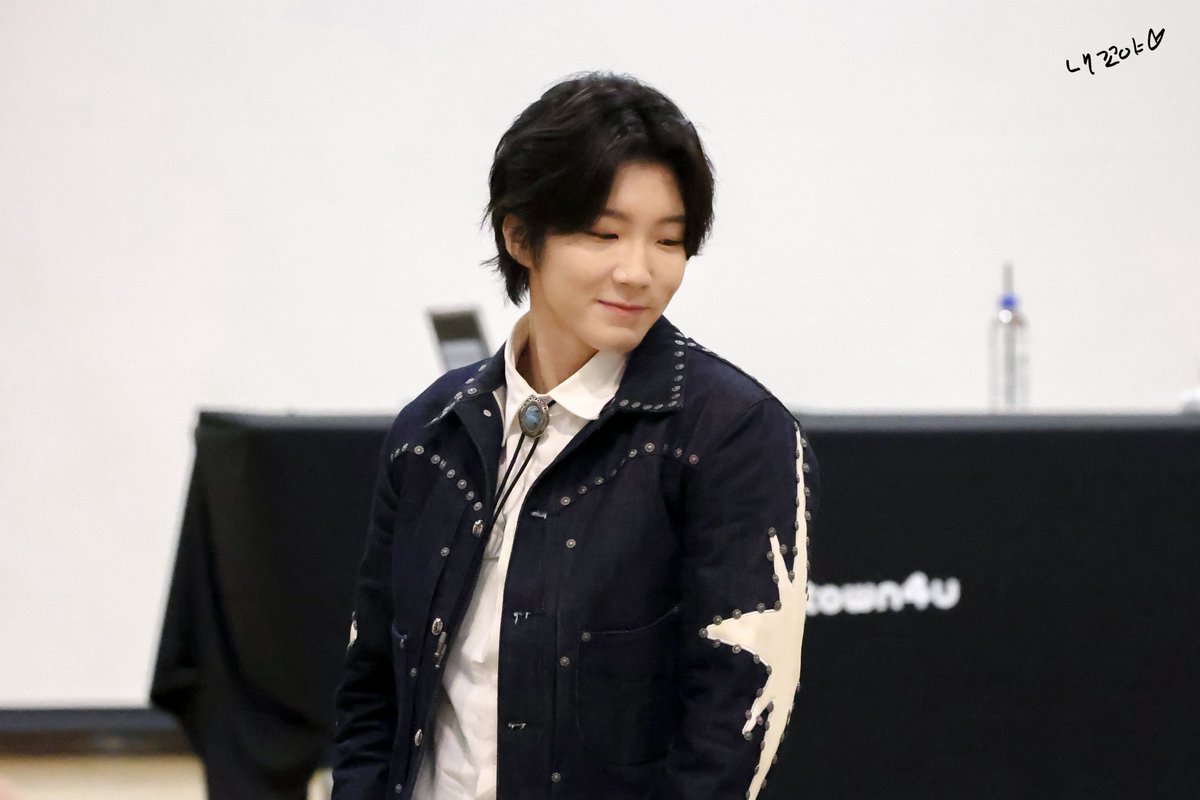 240720 케타포 팬싸

오빠가 행복했음 좋겠어요( ´͈ ᵕ `͈ )◞♡

#위너 #이승훈 #WINNER #HOONY #LEESHEUNGHOON #MYTYPE