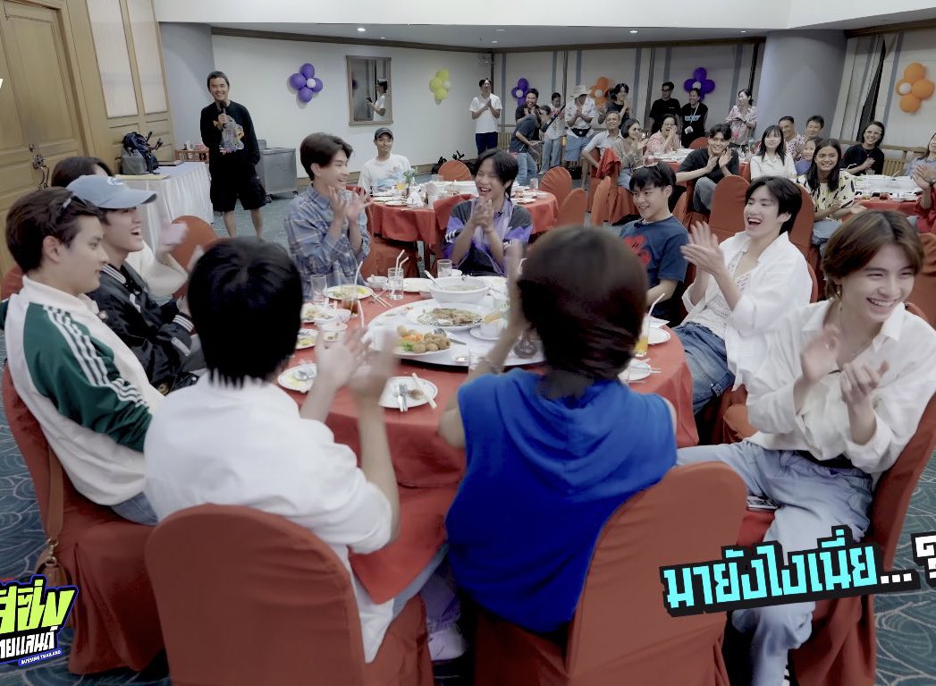 hiwhiwkinrai's tweet photo. จังหวะนี้ใครยิ้มกว้างสุด                        ท๊าดาาา https://t.co/S6luZx29v1