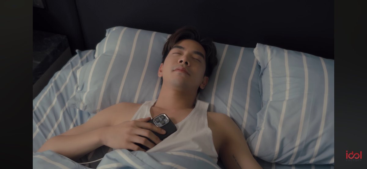 V_Min_Kook8181's tweet photo. Drunken Bolster : like Phaya 
Sober Tharn : like him my arse😂

THAI BL NAGA FIREBALLS
 #TheSignEP3 #TheSignRewatchParty
#Bbil1ypn #Babiibabe #BillyBabe https://t.co/Hj9xitJihH