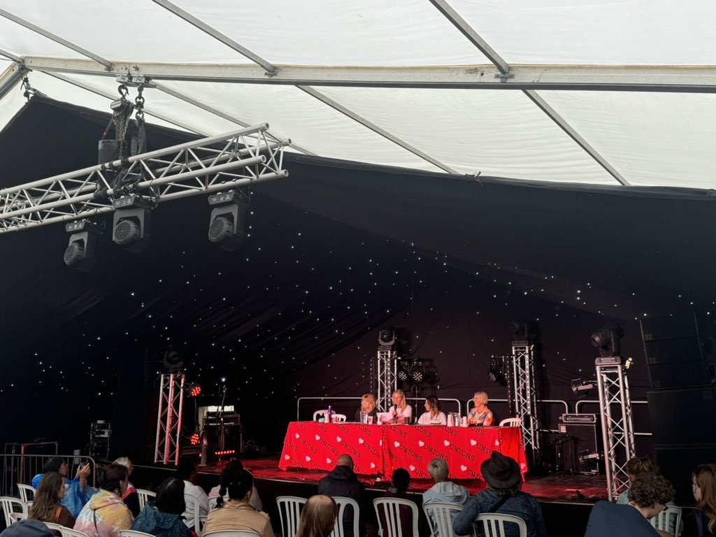 UnionSteveW's tweet photo. Powerful speech by @FBUNWC Secretary Robyn Richardson at @TolpuddleFest addressing sexual harassment in the Fire &amp; Rescue Service.

“Sexual harassment has been normalised”

'”Women too often afraid to speak out”

“Mandatory training is needed in the FRS”

#EndSexualHarassment https://t.co/tx8rm2GkOE