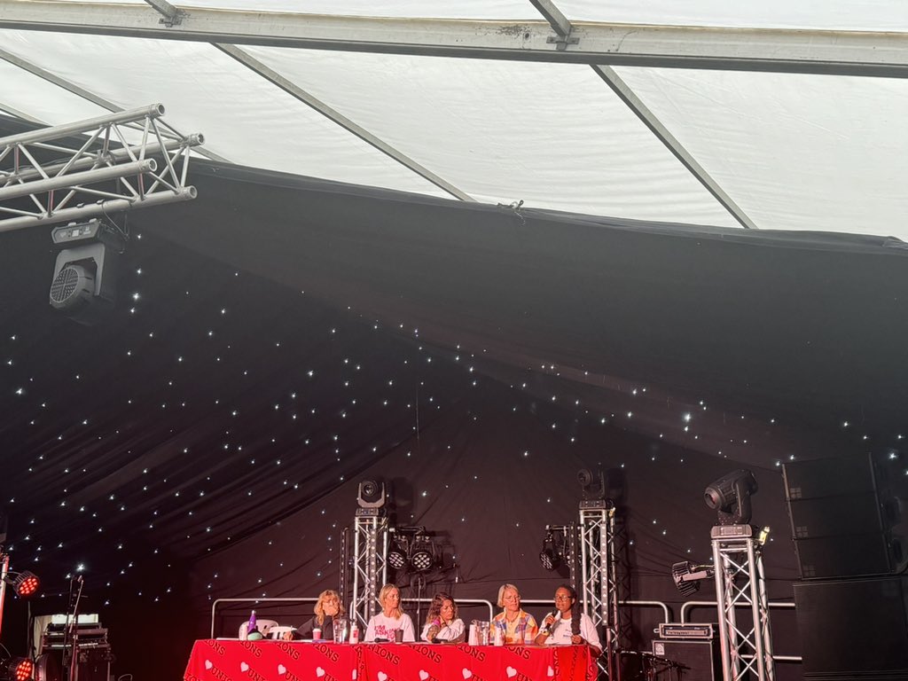 UnionSteveW's tweet photo. Powerful speech by @FBUNWC Secretary Robyn Richardson at @TolpuddleFest addressing sexual harassment in the Fire &amp; Rescue Service.

“Sexual harassment has been normalised”

'”Women too often afraid to speak out”

“Mandatory training is needed in the FRS”

#EndSexualHarassment https://t.co/tx8rm2GkOE