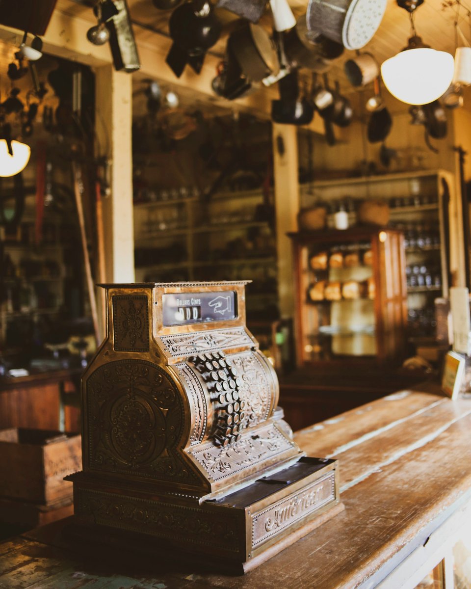kilbyhistoricsi's tweet image. Welcome to the Kilby General Store Museum! The general store was built in 1906 and is filled with all sorts of interesting artifacts! Have you visited recently? What is your favourite thing to see when you do?
.
.
.
#bcmuseums #heritagebuildings #destinationbc #thefraservalley