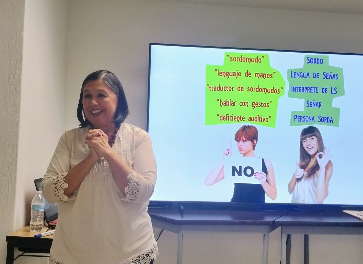 CUTHFROC's tweet photo. Hoy el Equipo Docente de nuestro Centro Universitario, se capacitó en  "Lenguaje de Señas Mexicanas". https://t.co/YQ5Hdsp5Ys