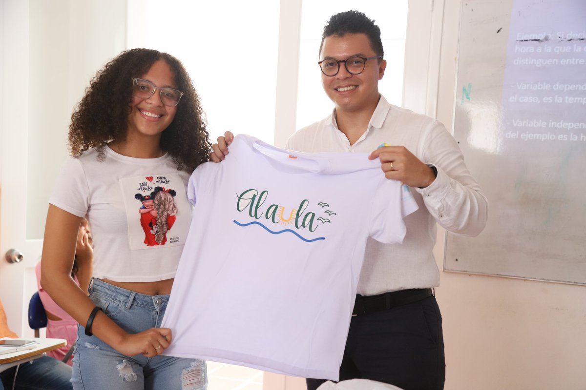 FundacionAdomi's tweet photo. 📚Todos los sábados, estudiantes de grado décimo y once de Manzanillo del Mar se capacitan para acceder AL AULA de una universidad ✨El proyecto AL AULA es una iniciativa de @FunSerenadelMar que fomenta en los jóvenes los hábitos de estudio, de lectura y de superación personal 👏🏽 https://t.co/GShwEC9oaL
