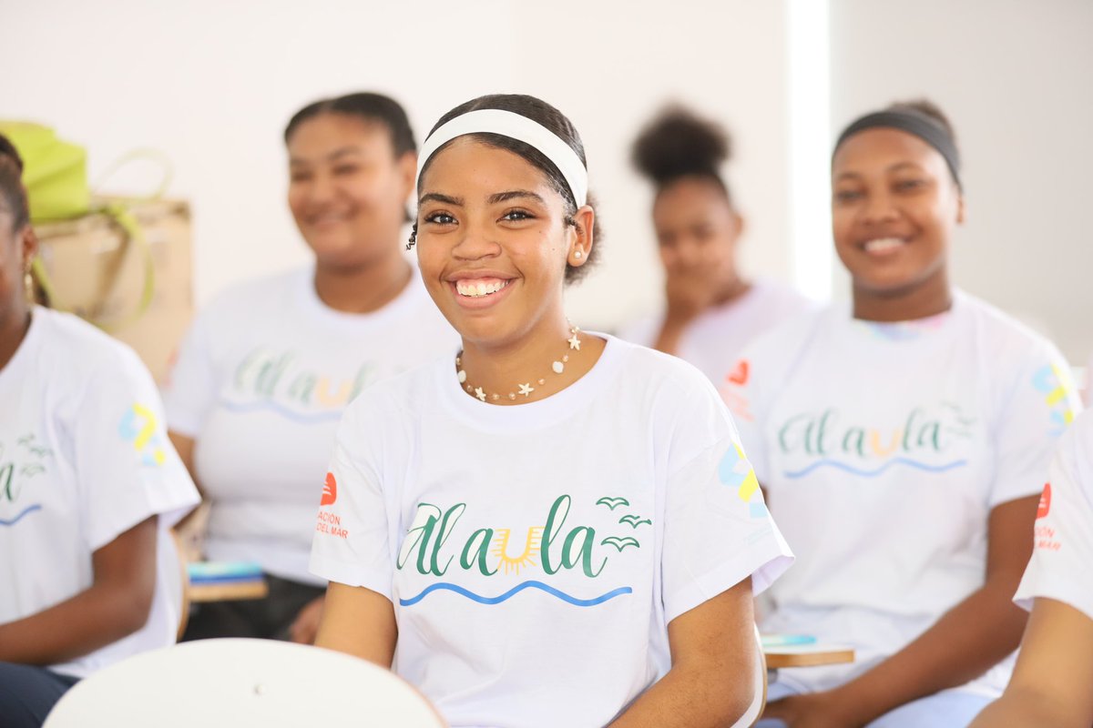 FundacionAdomi's tweet photo. 📚Todos los sábados, estudiantes de grado décimo y once de Manzanillo del Mar se capacitan para acceder AL AULA de una universidad ✨El proyecto AL AULA es una iniciativa de @FunSerenadelMar que fomenta en los jóvenes los hábitos de estudio, de lectura y de superación personal 👏🏽 https://t.co/GShwEC9oaL