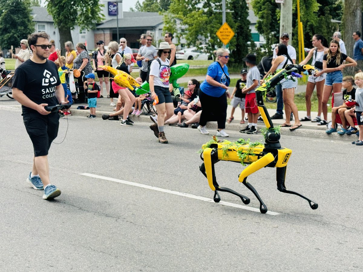 SaultCollege's tweet image. Roaring with pride! ‘Zoo’ College joins Rotaryfest, The Sault’s Summer Festival ‘s parade 🎉 Come out today to celebrate and enjoy a great day of community fun!