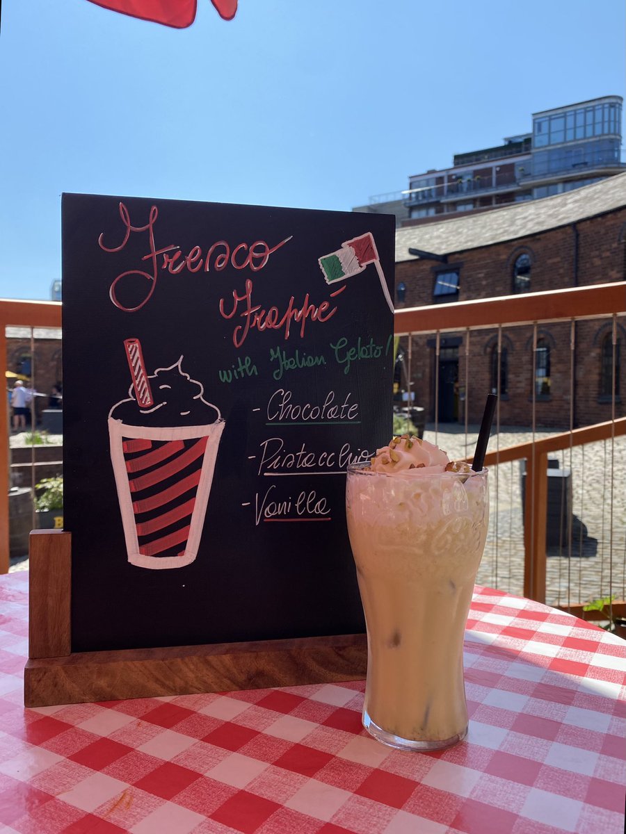 ArenaRistorante's tweet photo. FRESCO FRAPPÈ 🇮🇹
Frappè made with the best Italian gelato 🍧 😋 
The perfect break for the summer, comes with different flavours:
Pistachio, Chocolate, Vanilla 
What would be your favourite?

#italiangelato #frappé #birminghamuk🇬🇧 https://t.co/RJplrCDn2m