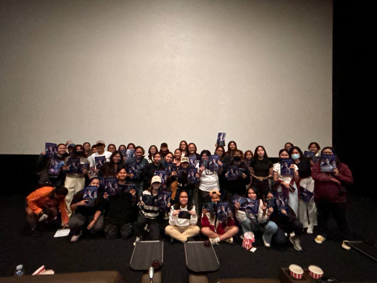 freenbeckycebu's tweet photo. Cebu loves FreenBecky ❤❤❤
Daghang Salamat FreenBecky Cebu for unwaving support to our girls @AngelssBecky @srchafreen 😊😊 
Uranus 2324 Block Screening at Sm City Cebu 🤙🤙🤙

#Uranus2324xFreenBecky #URANUS2324 
#FreenBeckyCebu #FreenBecky https://t.co/G8Fo1MlQAe