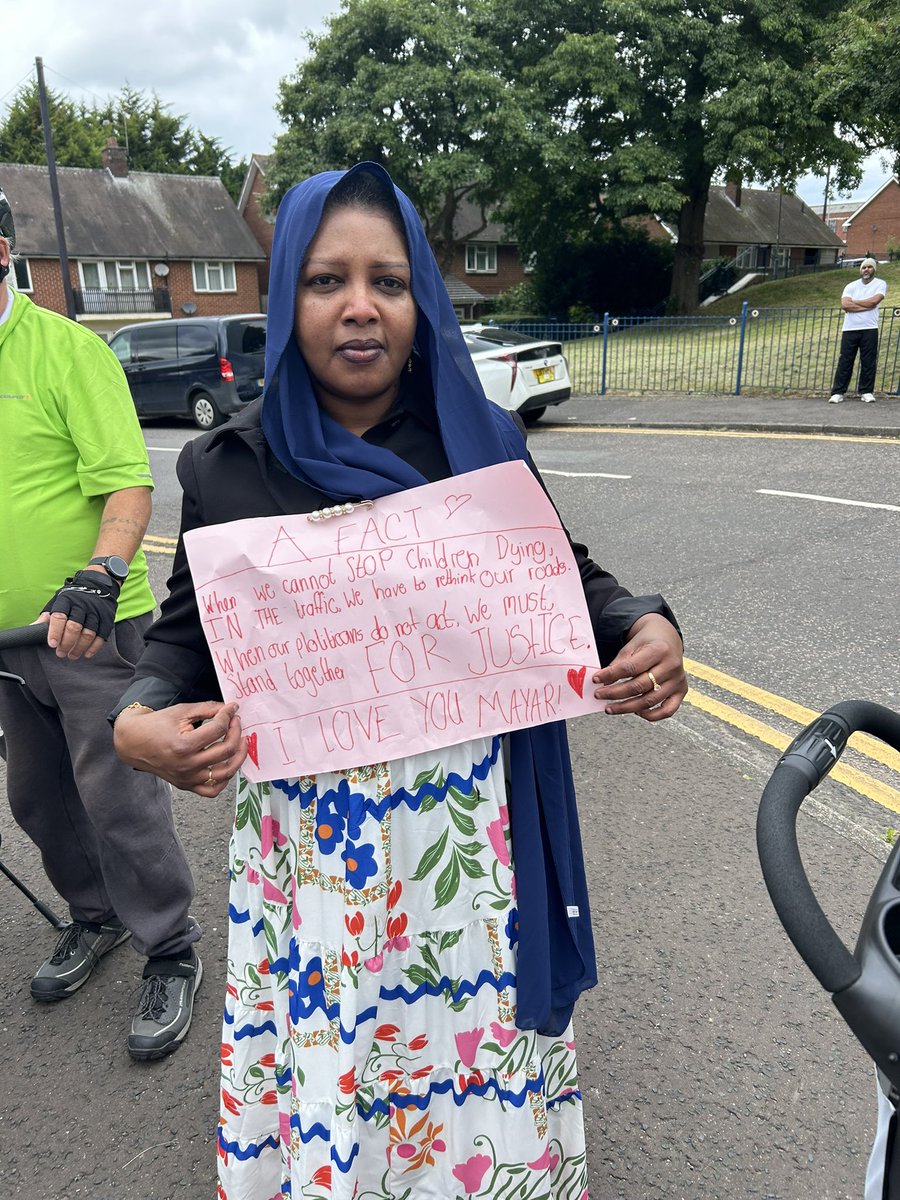 gardensinboots's tweet photo. I went to this earlier and was moved by the eloquent and passionate speeches, many from children, family and friends of little Mayar. It was good to see Cllr Mosquito there &amp; introduce her to @for_birmingham to explore what can be done to make this road safer. https://t.co/LZv8yRrfiq